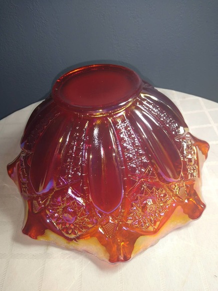 Red hobstar carnival glass ruffled bowl - Picture 4 of 5